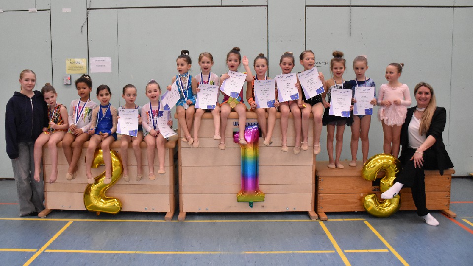 Reihenweise Plätze auf dem Siegertreppchen für den TSV Firnhaberau beim Gauwettkampf in der Kür-Gymnastik 2026.