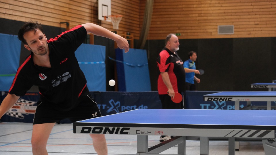 Im Rahmen des Festwochenendes zum 100-jährigen Bestehen des TSV Firnhaberau fand ein Tischtennis-Turnier mit Mannschaften aus der Region statt.