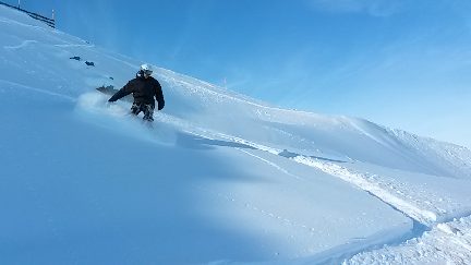 Ende Januar 2015 hat unsere Ski-Abteilung eine Tagesfahrt ins Montafon organisiert. Bei atemberaubendem Wetter und bestem Pulverschnee war der Pistenspaß garantiert.