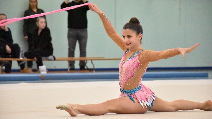 Katharina Burghard holt sich die Silbermedaille in der K8