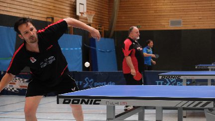 Im Rahmen des Festwochenendes zum 100-jährigen Bestehen des TSV Firnhaberau fand ein Tischtennis-Turnier mit Mannschaften aus der Region statt.